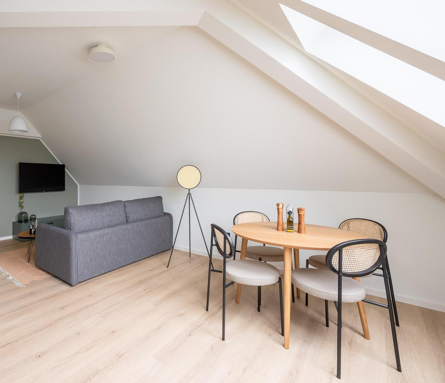 Limehome Stuttgart Elsenhansstr Стая снимка